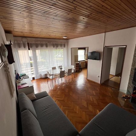 Apartma Magnolija ノヴァ・ゴリツァ エクステリア 写真