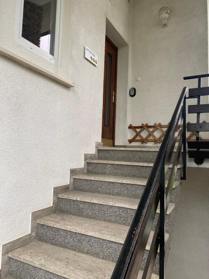 Apartma Magnolija ノヴァ・ゴリツァ エクステリア 写真