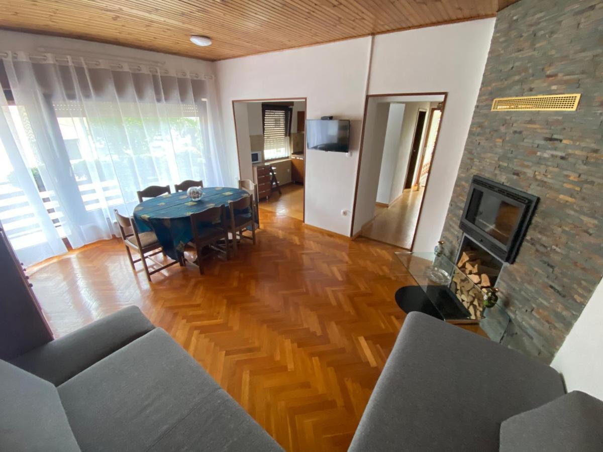 Apartma Magnolija ノヴァ・ゴリツァ エクステリア 写真